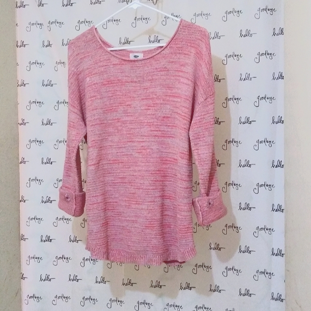 Knit crew neck cozy sweater.